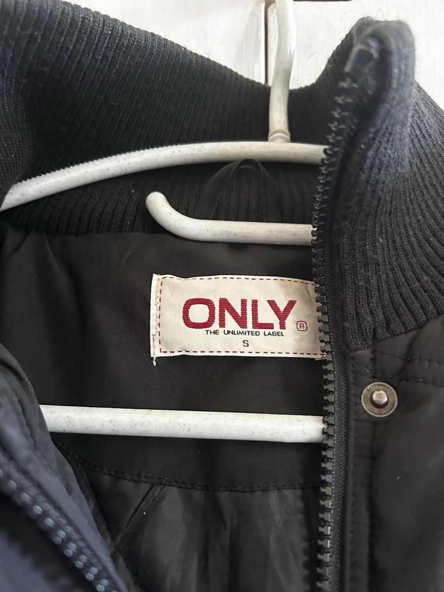 Only Giacche: Y2k Jacke Only – Usato da Uster venduto da alin13e 2