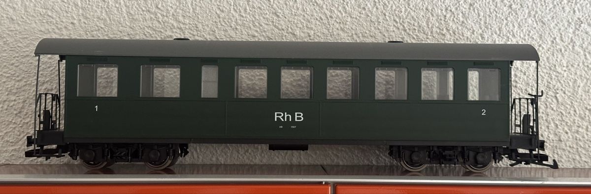 Modellini di ferrovie: RhB Plattform Wagen  – Nuovo e nell'imballaggio originale da Ostermundigen venduto da Bahnfan
