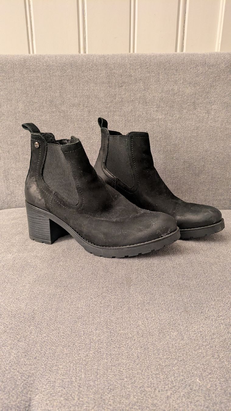 Scarpe da donna: Stifelette – Usato da Chur venduto da nin_rn2r