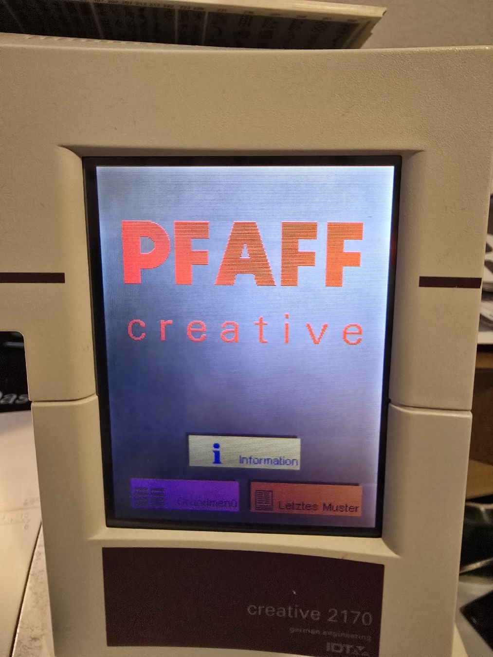 Pfaff Macchine da cucire: Pfaff Näh-/Stickmaschine Creative 2170 – Usato da Lostorf venduto da Venice16 4