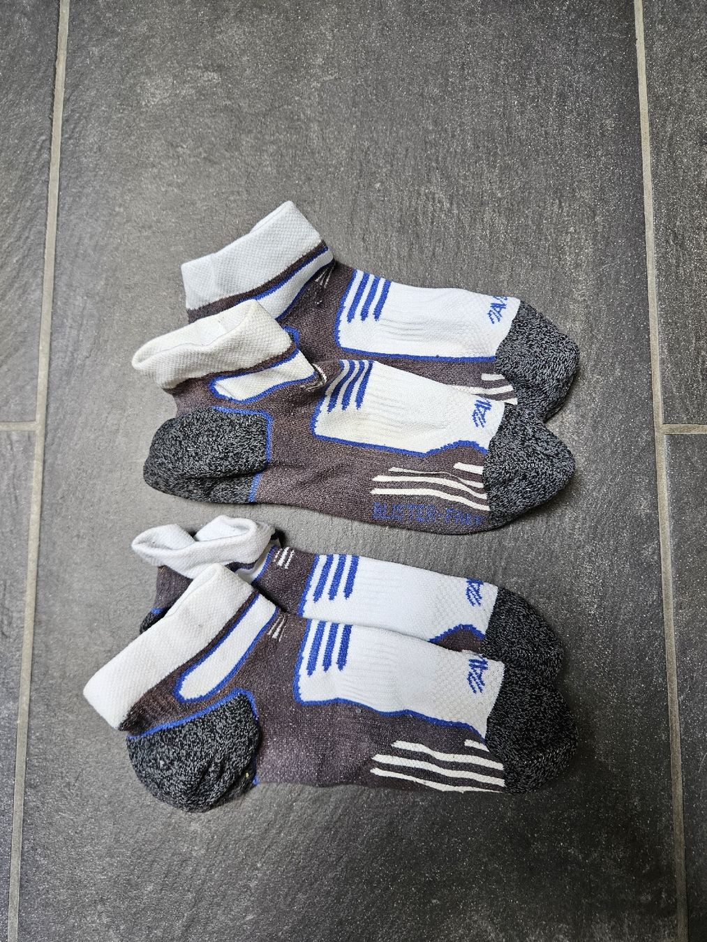 Socken: 2x Sportsocken kurz – Gebraucht aus Bern von Snowflake38