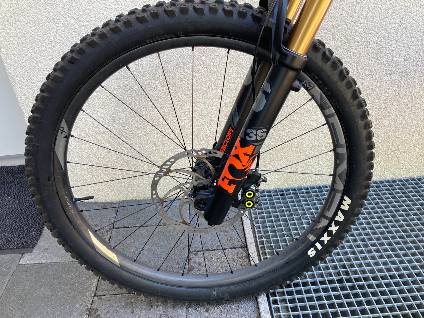 Propain Biciclette: Propain Tyee 6 CF 27.5 AXS Fox  Grösse S – Usato da Abtwil AG venduto da Gremlin_gizmo 2
