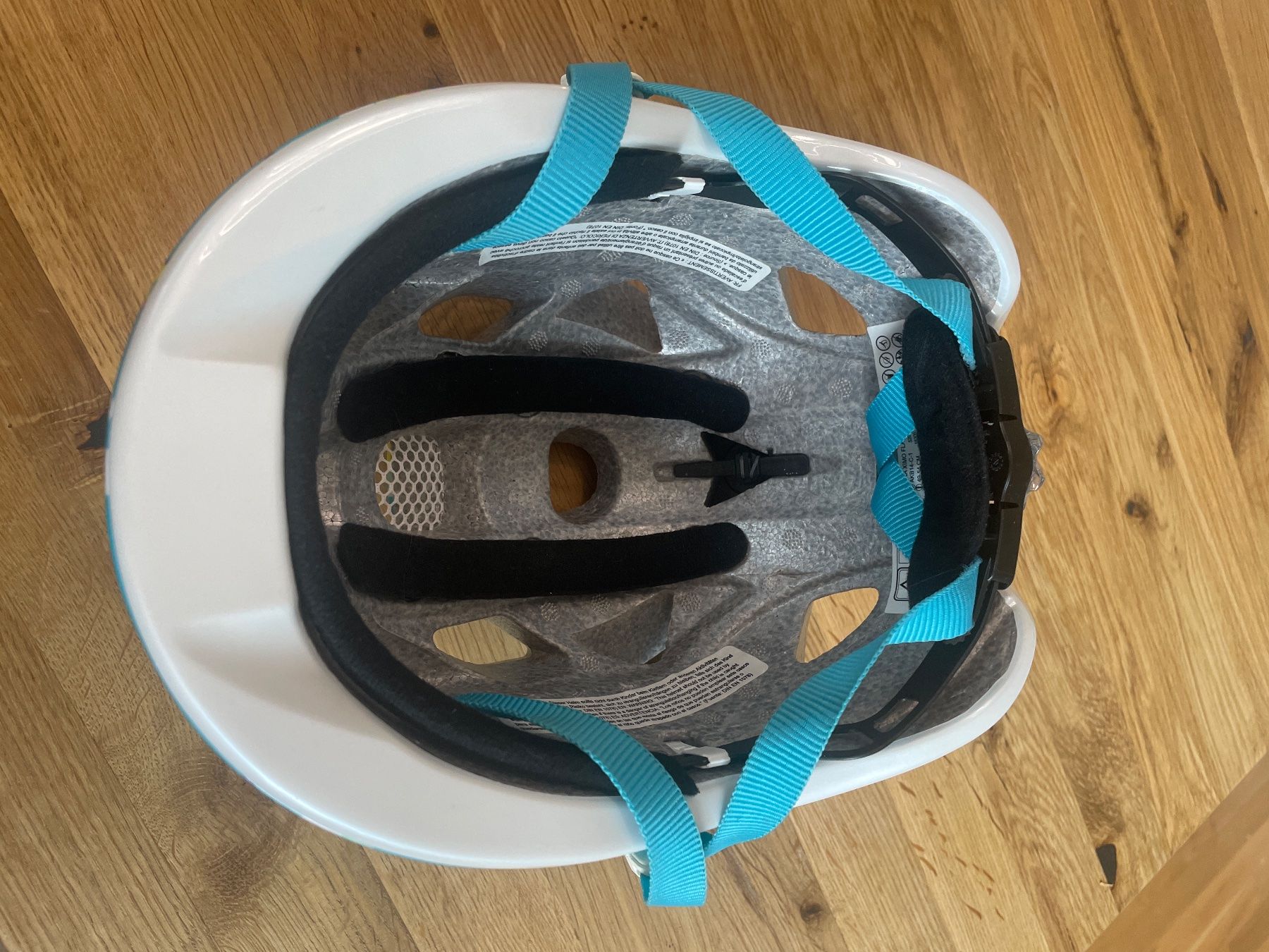 Alpina Caschi: Velohelm Alpina – Usato da Zürich venduto da ann_wr9n 3