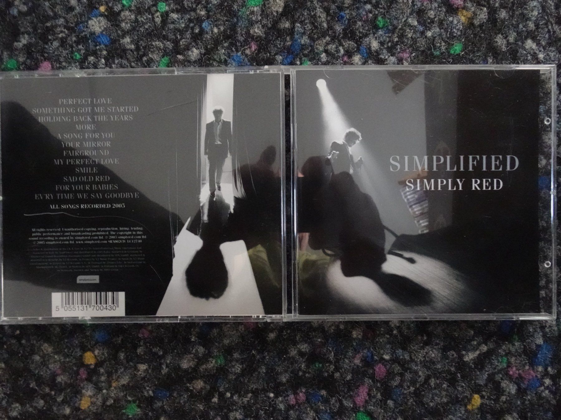 CDs: CD : Simply red – Gebraucht aus Lotzwil von Kiddis