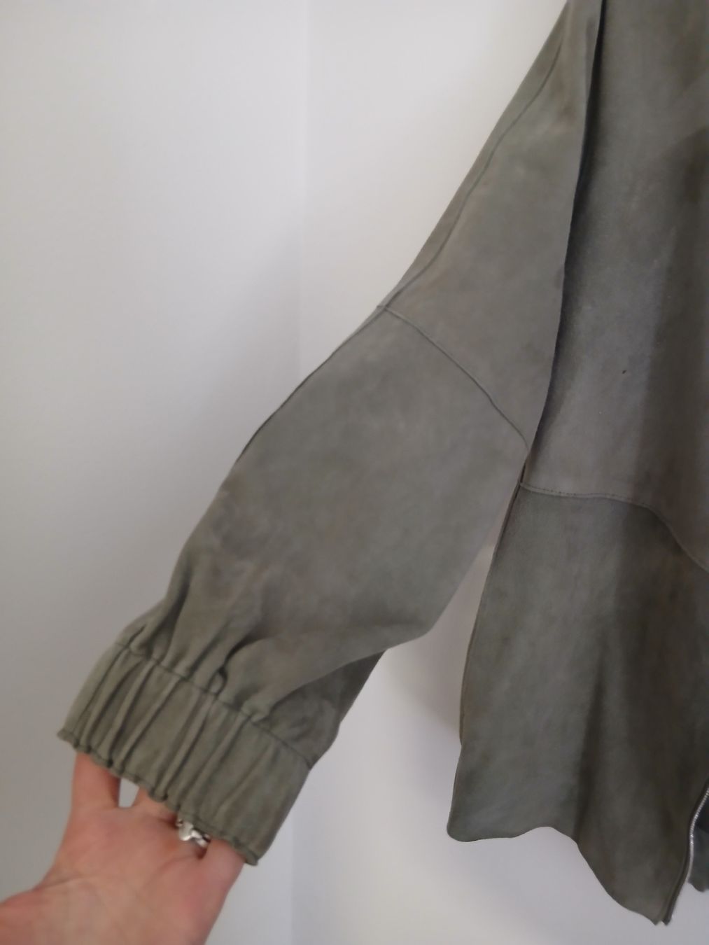 Giacche: Antonelli Firenze Suede Olive Jacket IT40 – Nuovo (secondo la descrizione) da Wil SG venduto da tre_g2l7 2
