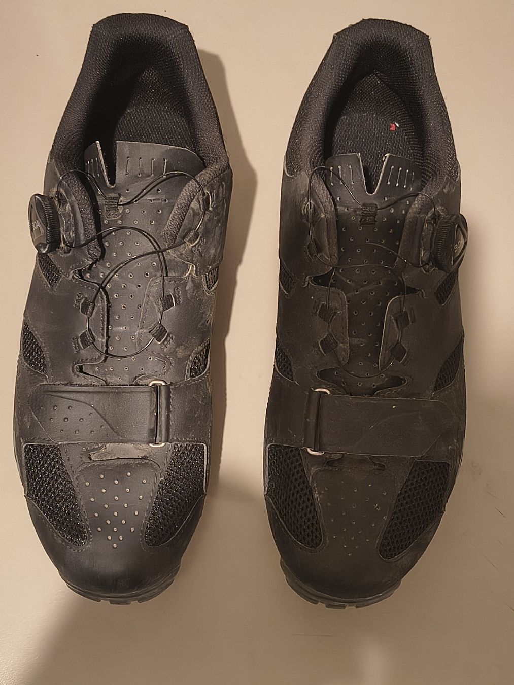 Giro Scarpe da uomo: Giro Cylinder Schuhe Grösse 44 gebraucht – Usato da Uznach venduto da igreub