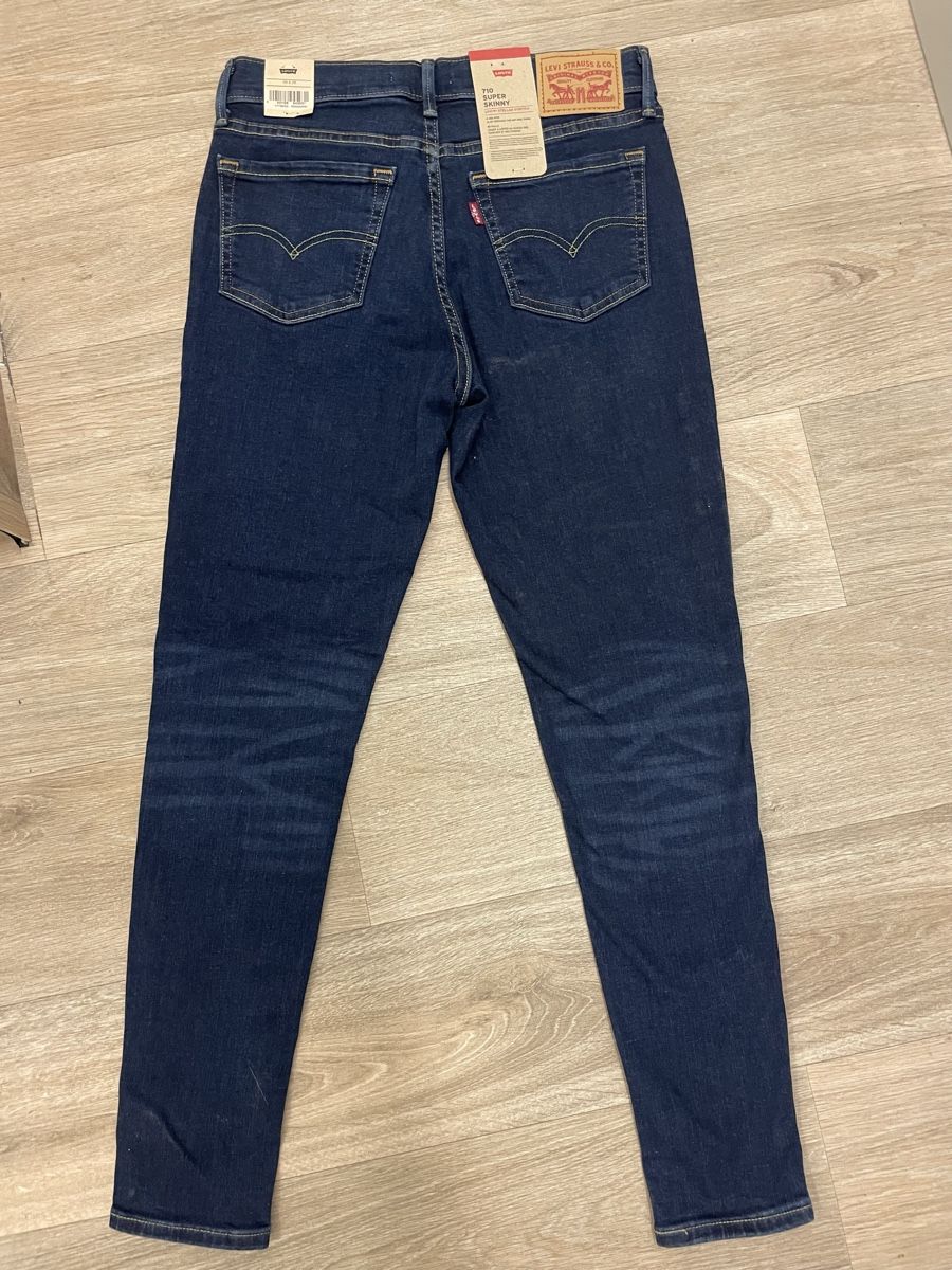 Levi's Jeans: Levi’s Jeans Grösse 28/28 – Nuovo (secondo la descrizione) da Werthenstein venduto da wik_6pyb 1