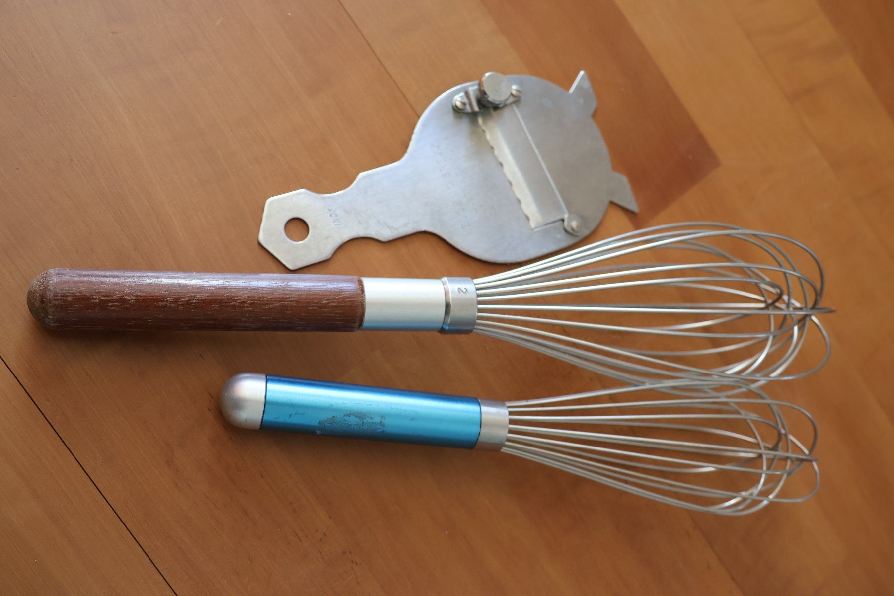 Elettrodomestici da cucina: Schneebesen & Trüffelhobel – Usato da Effretikon venduto da Freedom2025 3