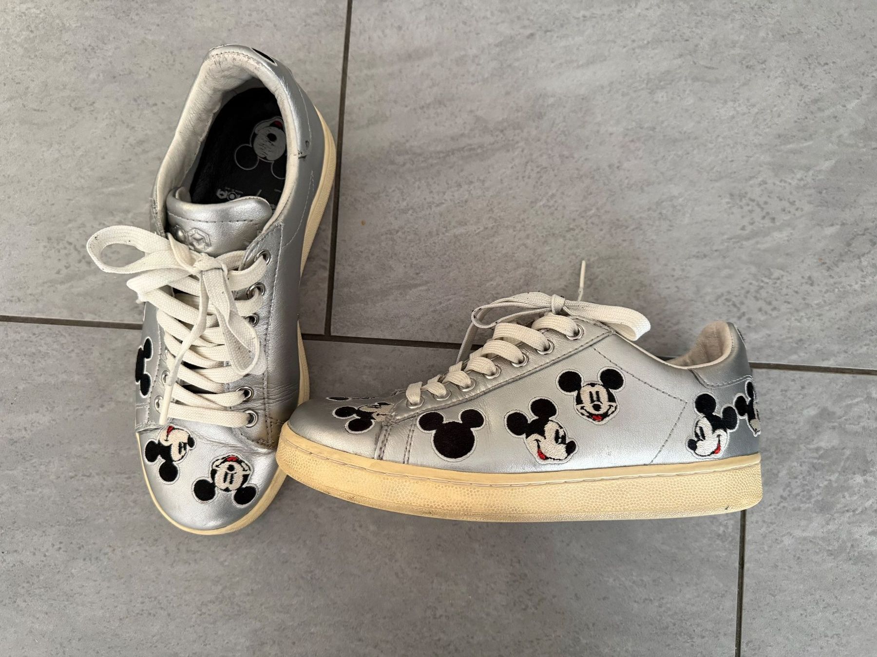 Scarpe da donna: Sneaker - Grösse 36 - Disney Moaconcept – Usato da Bülach venduto da Loredana13