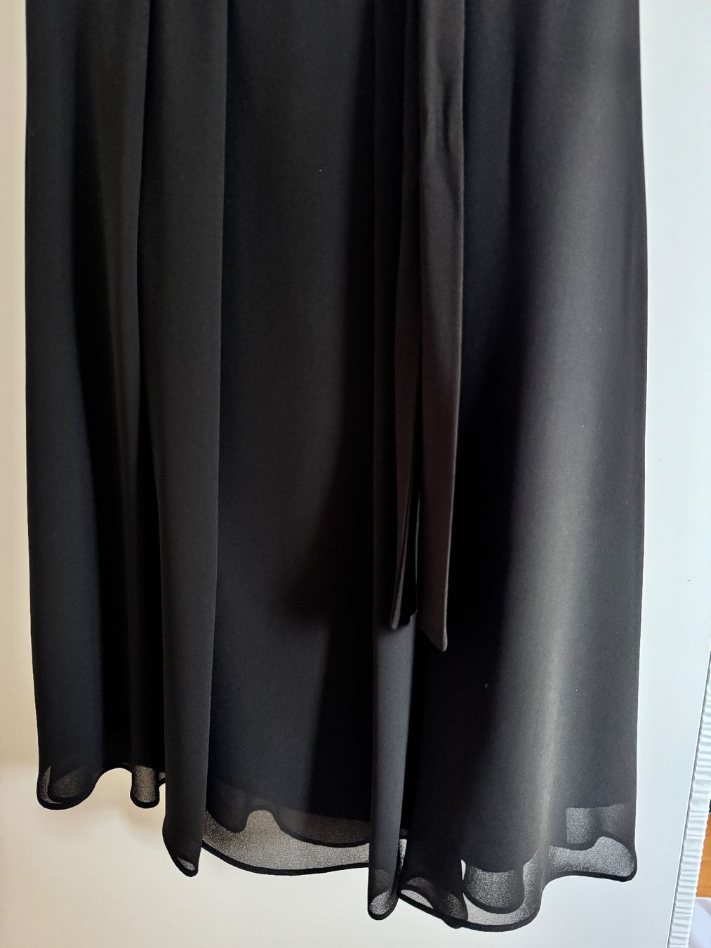 Vestiti: Cocktailkleid schwarz, trägerlos – Usato da Gommiswald venduto da Aloha.Spirit 6