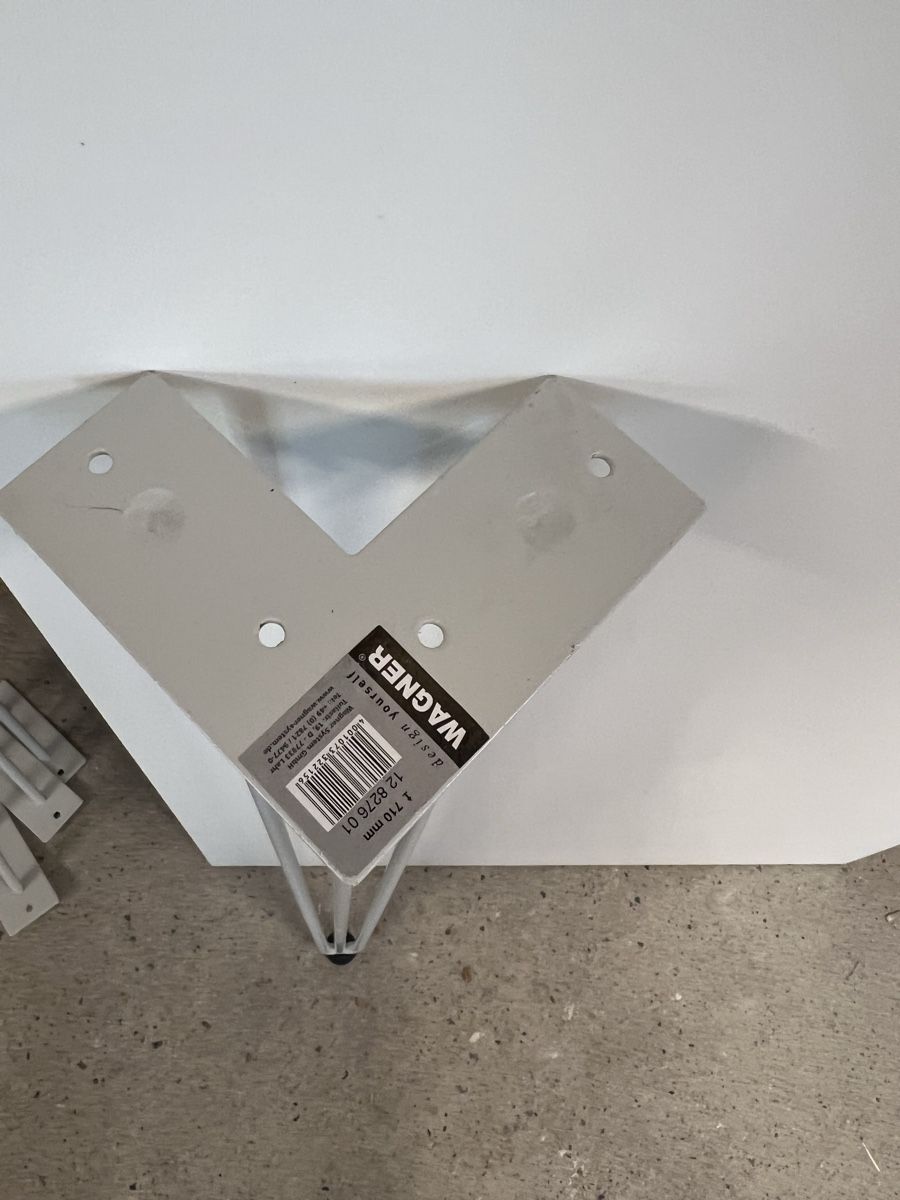 Scrivanie: Bürotischplatte mit Füssen 60x100cm – Usato da Zürich venduto da mishima-123 5
