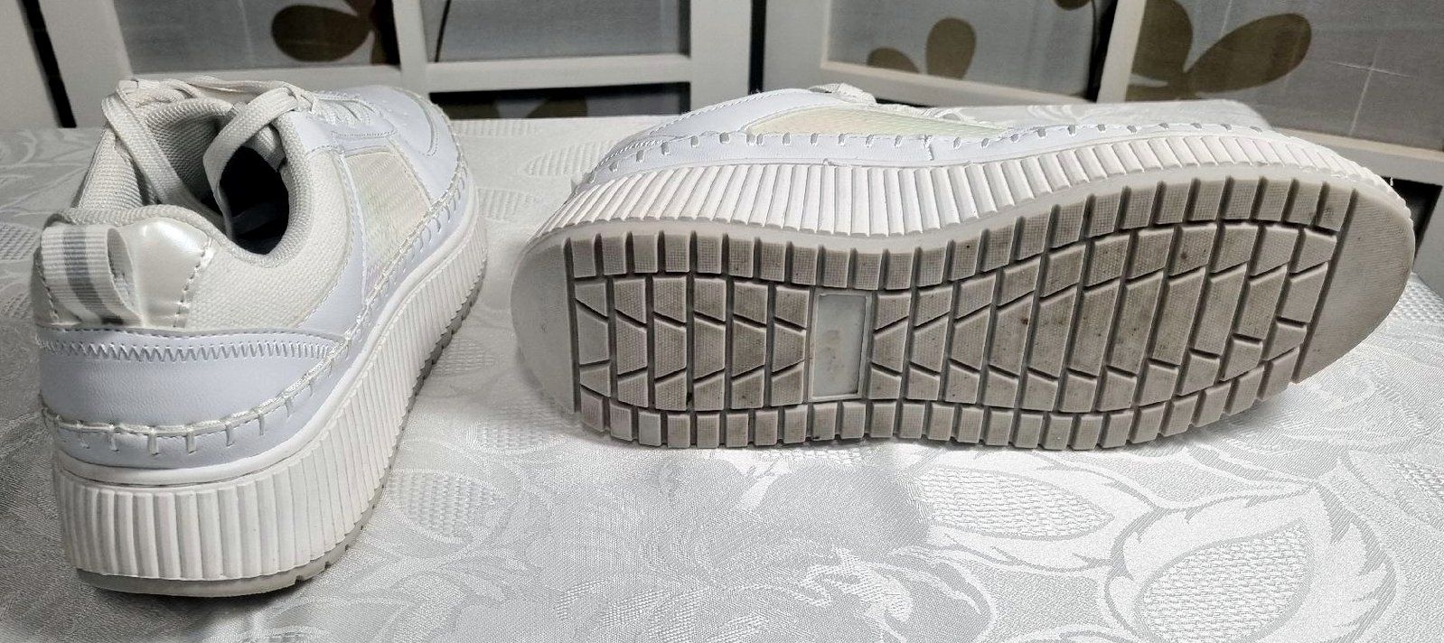 Scarpe da donna: Weisse Sneaker Plateau Gr. 38 Catwalk Glitzer – Usato da Effretikon venduto da lenalisa63 3