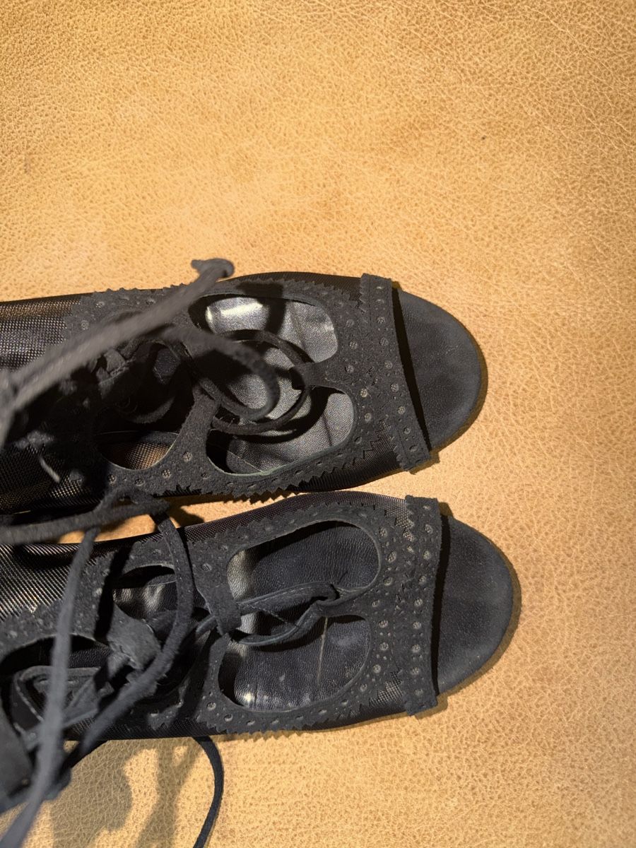 Scarpe da donna: Schwarze Schnür Heels mit Mesh & Blockabsatz – Usato da Hinwil venduto da zu_zuli 1