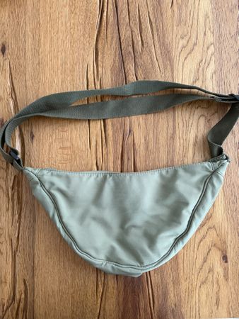 Halfmoon Bag - Søstrene Grene