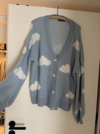 Shein Strickjacke mit Wolkenmuster, Grösse L Top Zustand!