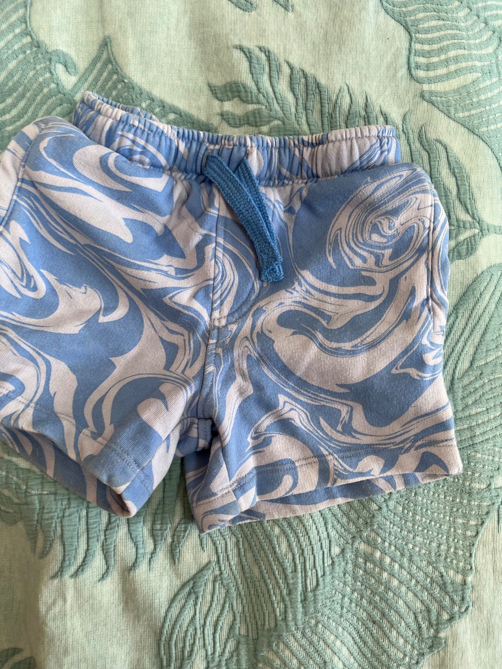Pantaloni: 2 x Shorts, Größe 104 – Usato da Umiken venduto da deb_57xk 2