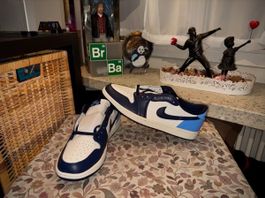 Air Jordan 1 Low - "Obsidian"’