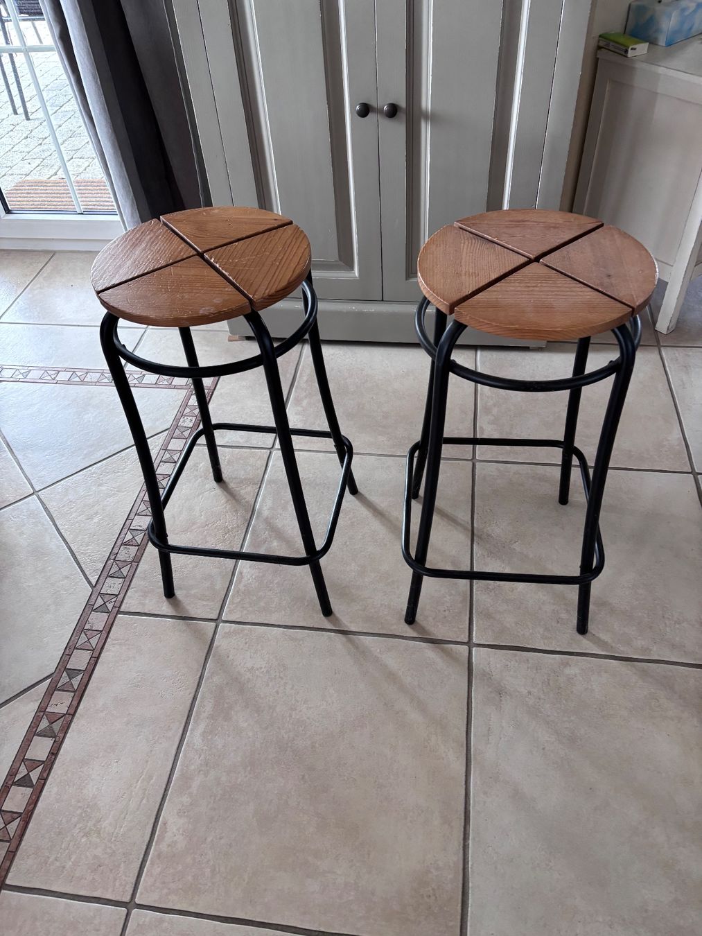 Ikea Hocker: 2 Barhocker Metall / Holz – Gebraucht aus Balsthal von Uroby 1