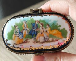 Porzellan-Schmuckdose, Gemalter Ländlicher Metallrand, Ovale