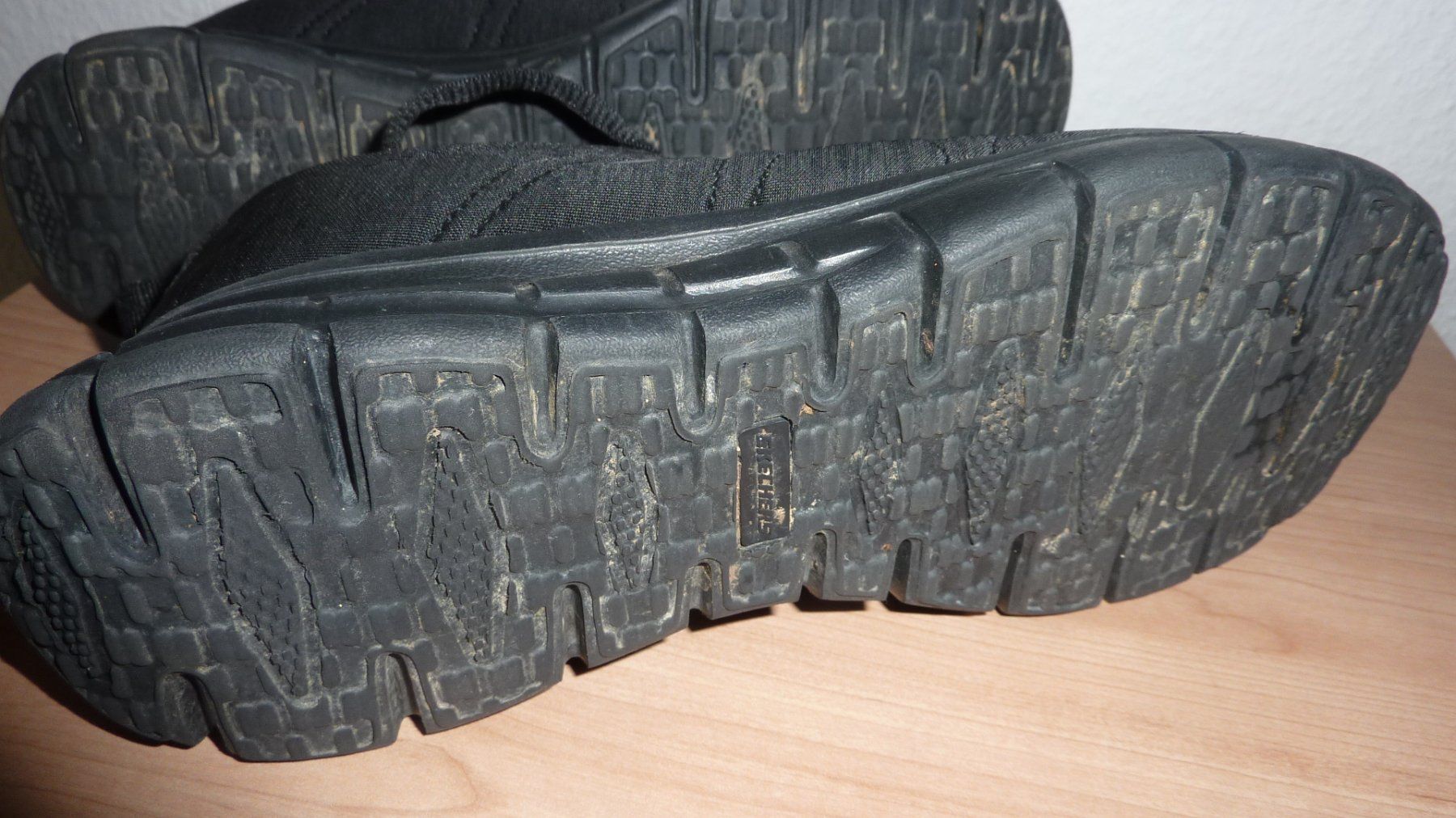 Skechers Scarpe da donna: skechers  grösse 37 damenschuhe – Nuovo (secondo la descrizione) da Füllinsdorf venduto da pmarkus 1