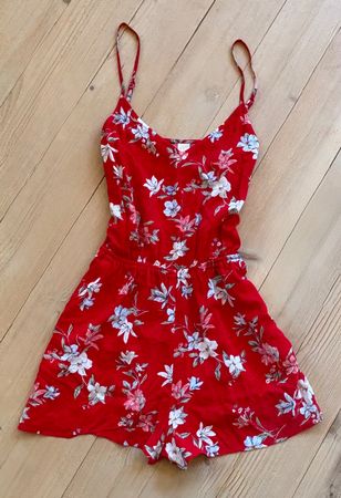Jumpsuit kurz,Blumen,fliessender Stoff,Taschen,Gr. 38