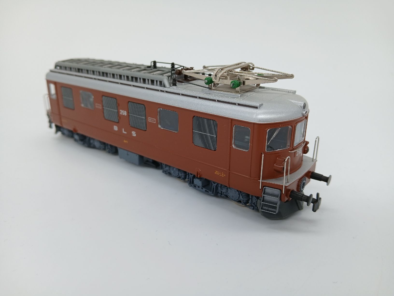 Hag Modellini di ferrovie: HAG 183 BLS Ae 4/4 – Usato da Interlaken venduto da F.Loco