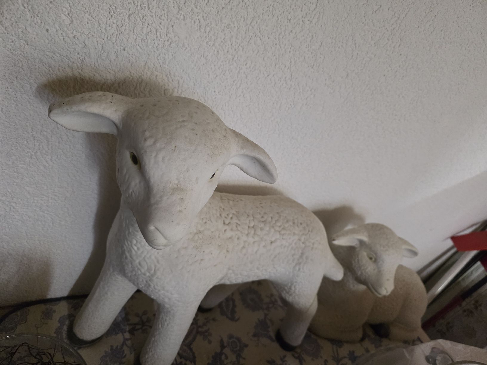 Statuette: Vintage Ceramic Lamb Figurines  – Usato da Hinwil venduto da Ehretstock8 1