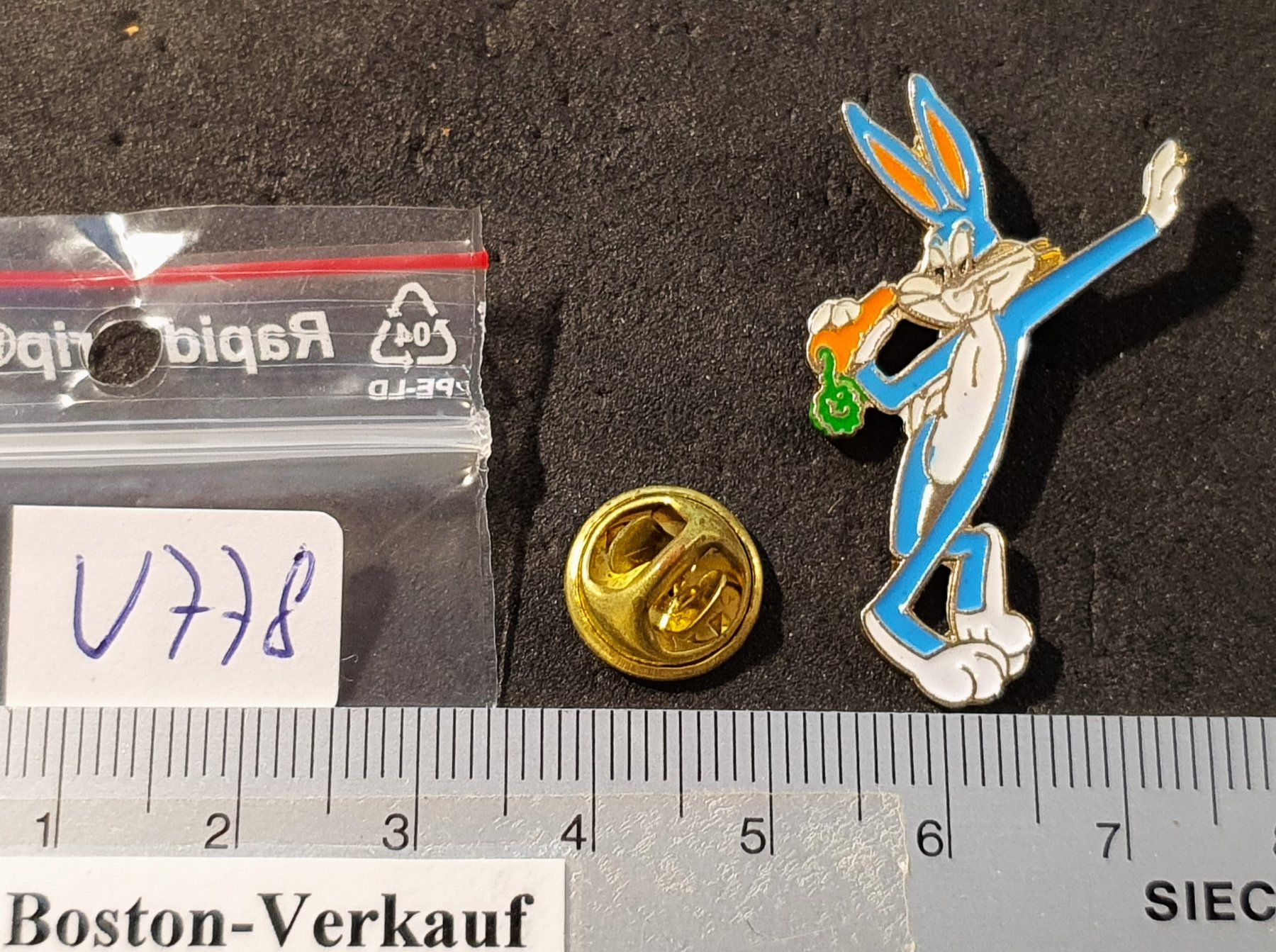 Plaketten & Abzeichen: V778 - Pin Loony Tunes Bugs Bunny – Gebraucht aus Reinach BL von Boston-Verkauf 1
