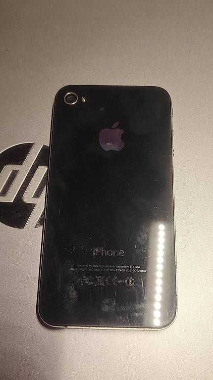Telefoni cellulari / Smartphones: iPhone 4 - 32GB - Bon état – Usato da Rue venduto da meu_8jbc 4