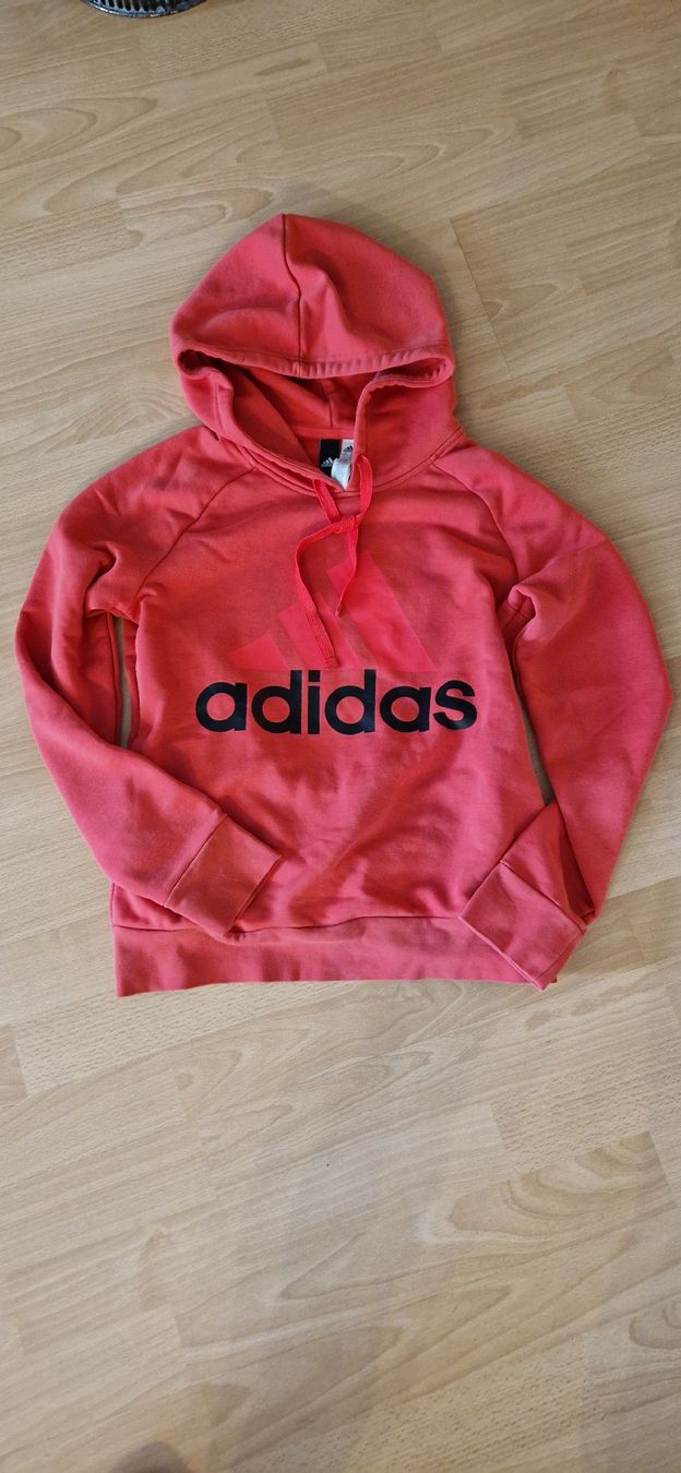 Adidas Maglioni & Felpe: Adidas Pullover mit Kapuze Grösse S guter Zustand – Usato da Rüfenacht BE venduto da Loeti1992