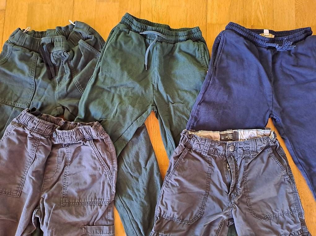 Hosen: Hosen Gr. 134.- – Gebraucht aus Suhr von TurnOnYourMind 1