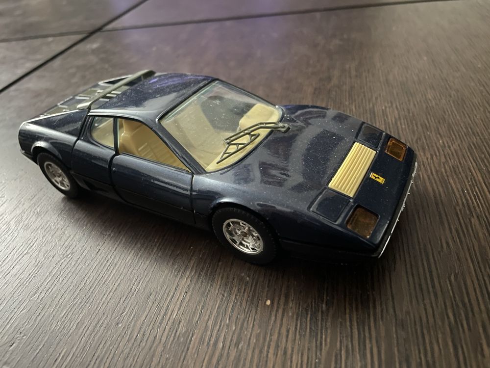 Lot voitures 1/18 et 1/24 - Collection