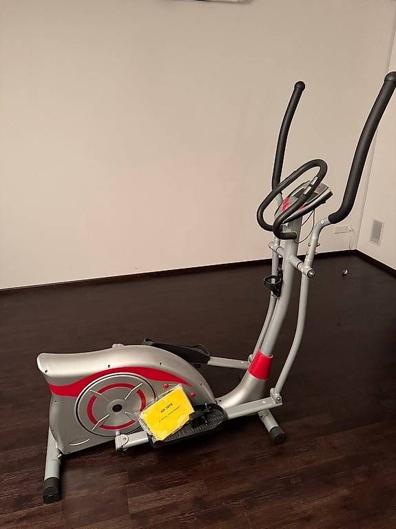 Hometrainer: Cross Trainer AD-307E – Usato da Löhningen venduto da Divemisli