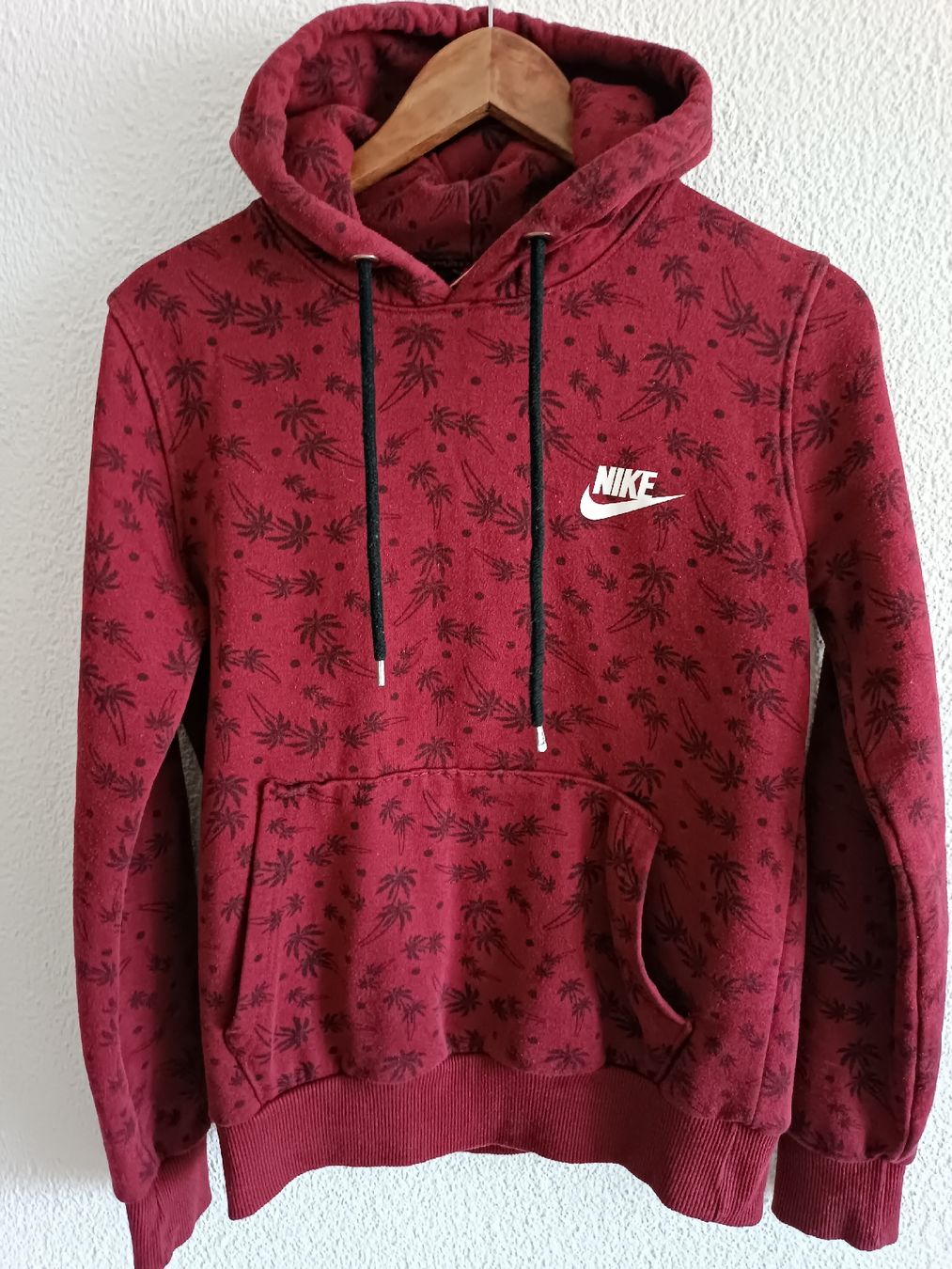 Nike Maglioni & Felpe: Hoodie's / Kapuzenpullover Nike Gr S – Usato da Binz venduto da julijuli 3