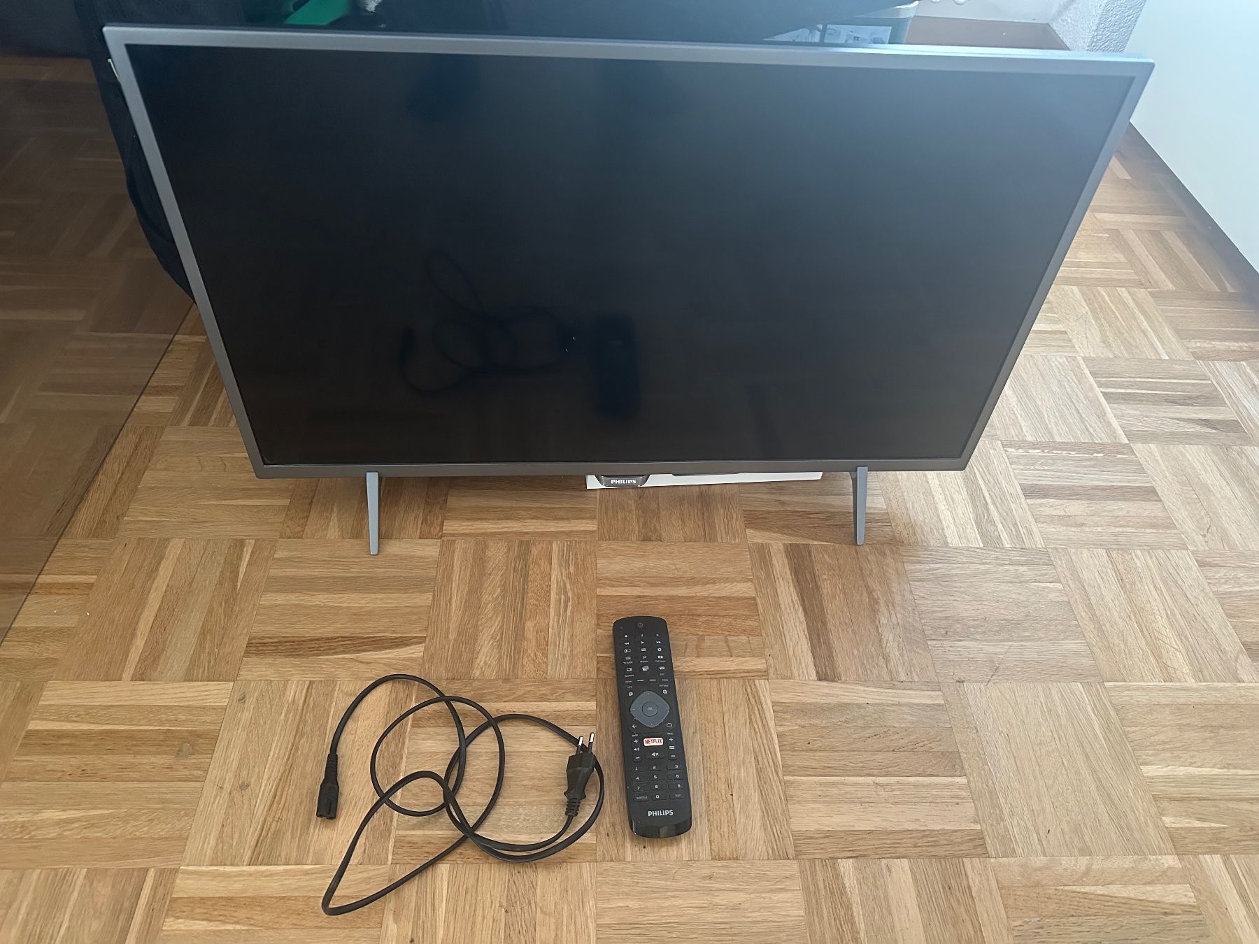 Philips Fernseher: Philips 32" full-hd TV – Gebraucht aus Thalwil von Wilhelm85
