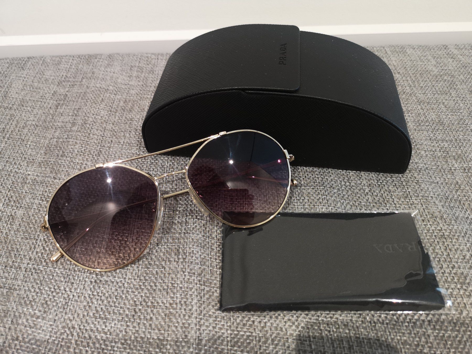 Prada Occhiali & Lenti: Prada Aviator Sunglasses – Nuovo (secondo la descrizione) da Pfäffikon ZH venduto da JingTunic