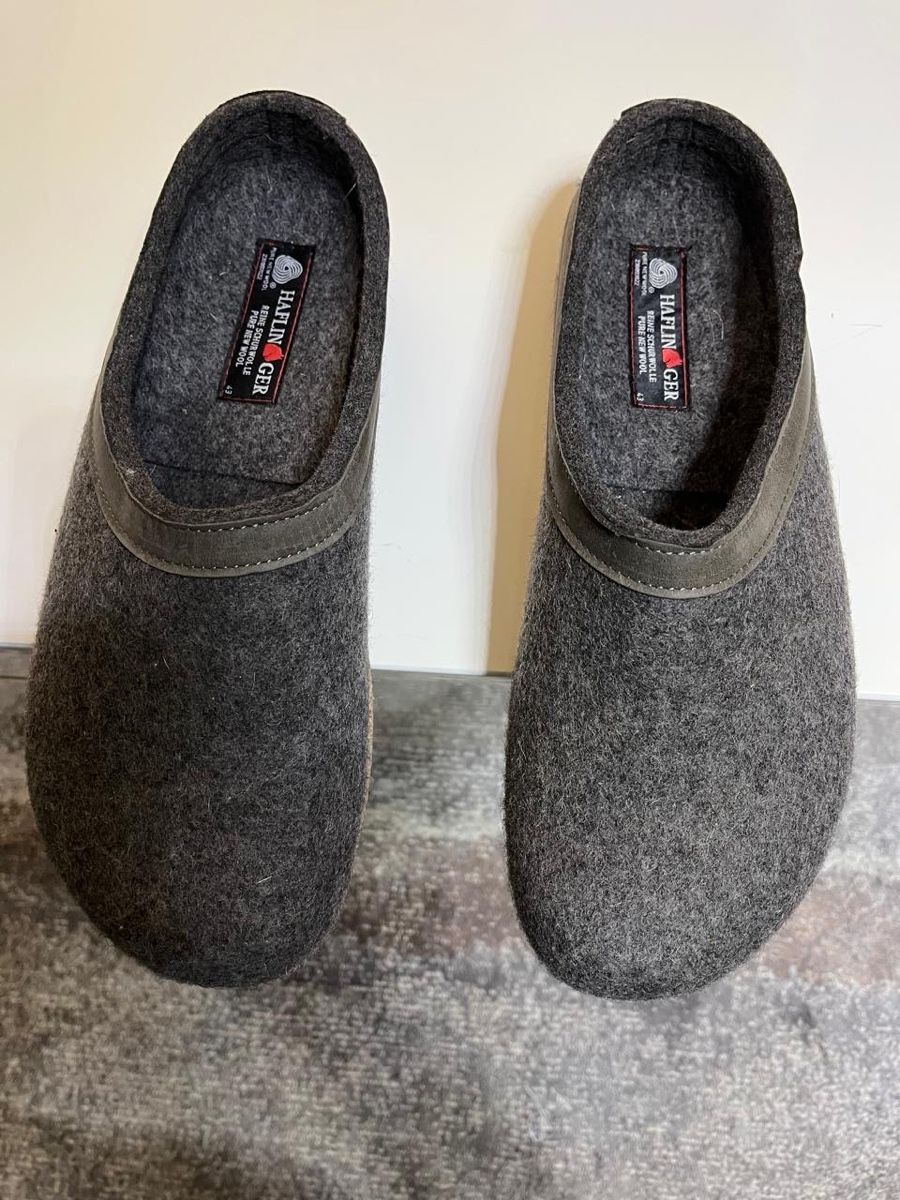 Laine: Haflinger Clogs Pure New Wool Grey Size 43  – Neuf avec emballage d'origine à Montreux par jvo_vg8n