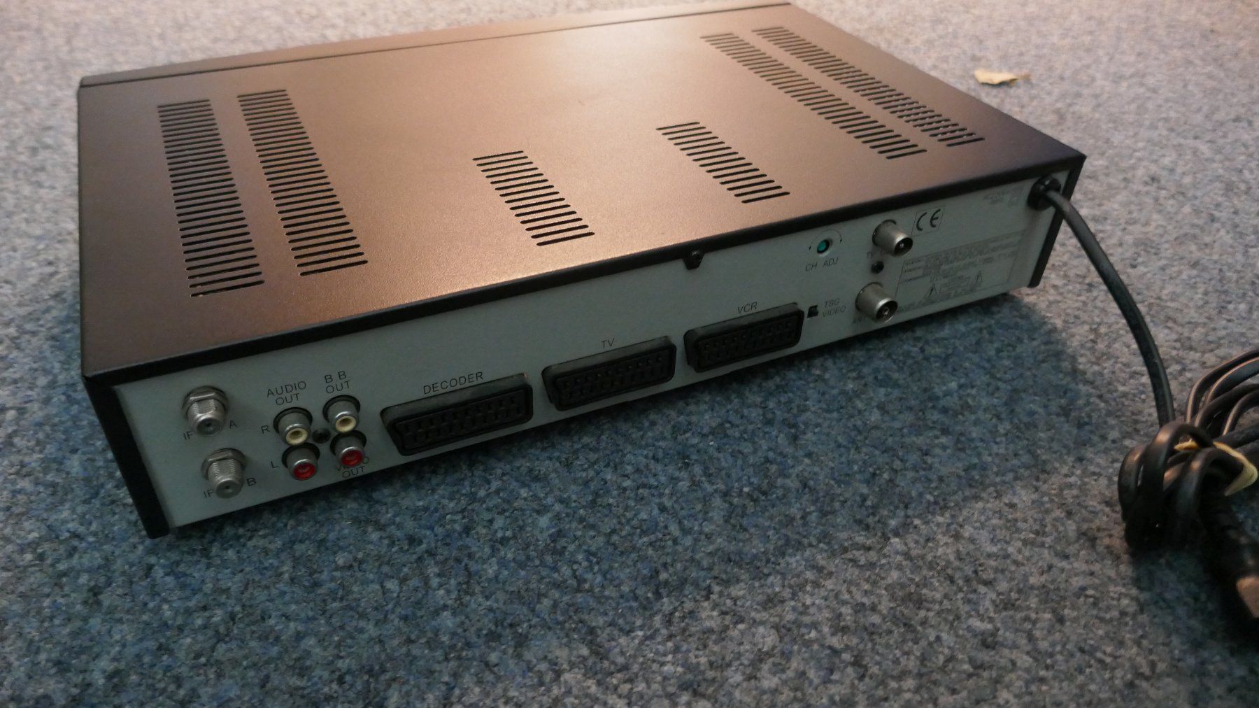 Ricevitori: Amstrad SRX-601 Satellitenempfänger – Usato da Wenslingen venduto da FairlightCMI 1