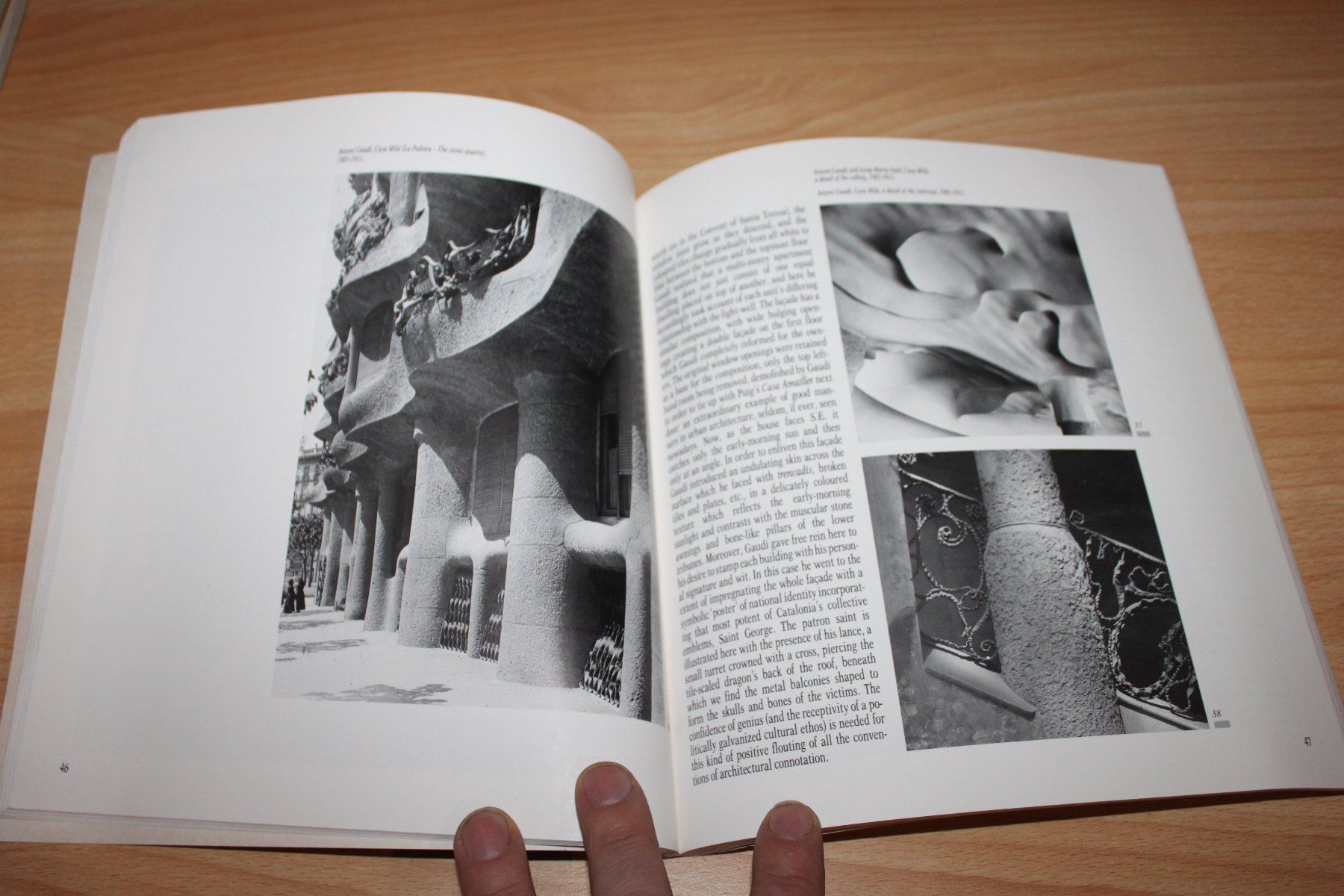 Bücher: Modern Architecture in Barcelona – Gebraucht aus Urdorf von Buchprofi 2
