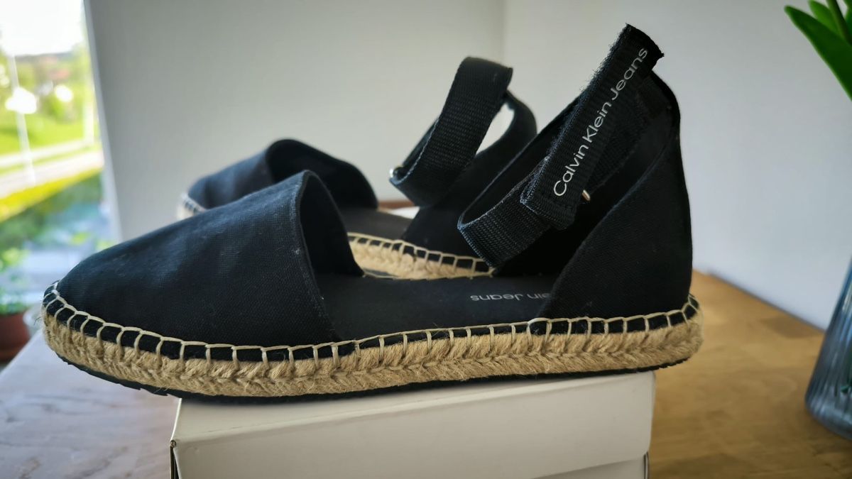 Calvin Klein Scarpe da donna: Calvin Klein Sandalen – Nuovo (secondo la descrizione) da Seuzach venduto da laj_p6gj