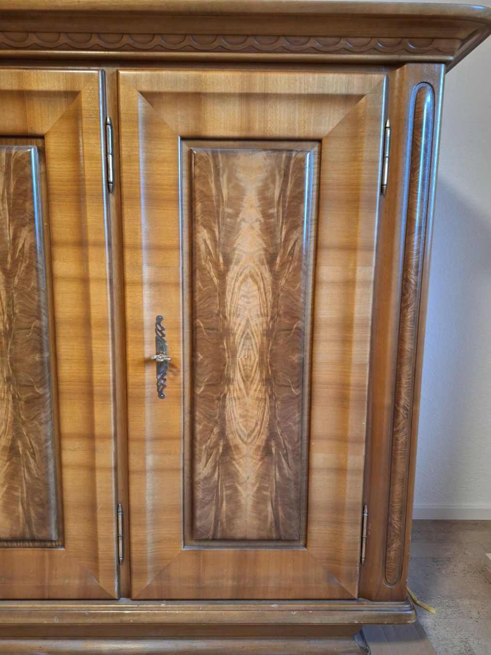 Credenze: Buffet Nussbaum – Usato da Altstätten SG venduto da man_m9rv 2