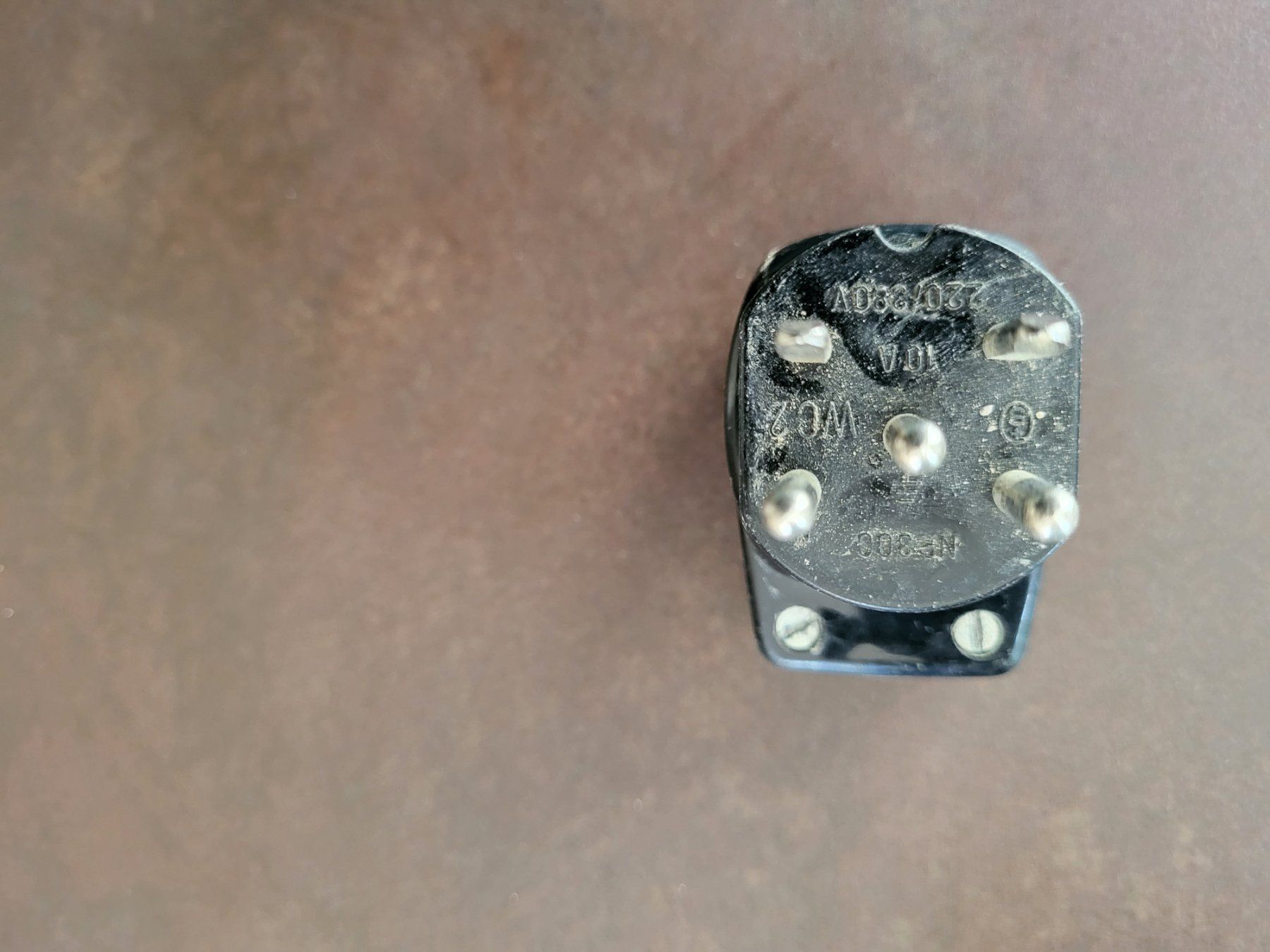 Spine: 380 V Stecker männlich – Usato da Rifferswil venduto da Jchb