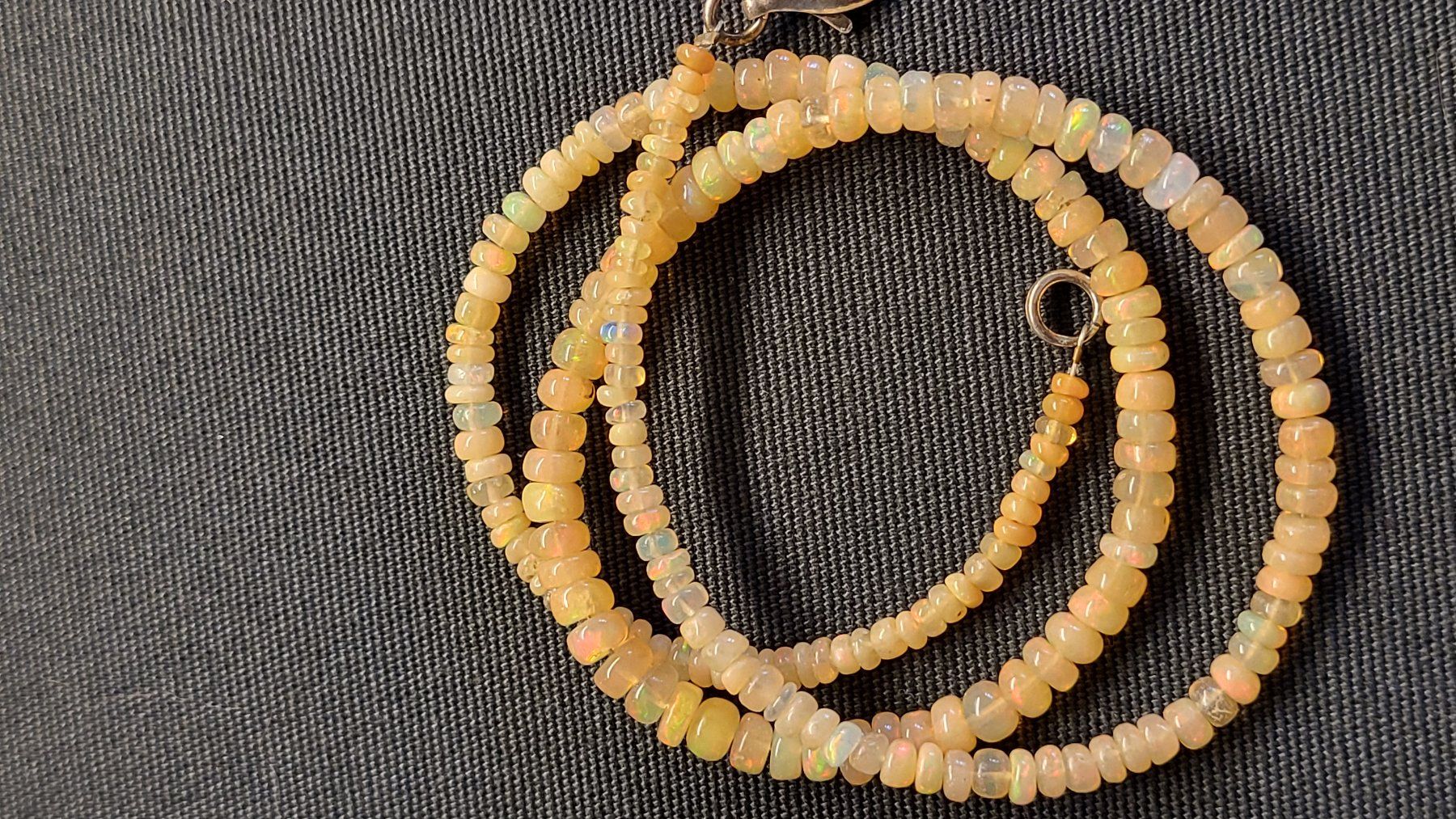 Ketten: Feine Opal-Kette mit Silber-Verschluss – Gebraucht aus Basel von spinne02 3