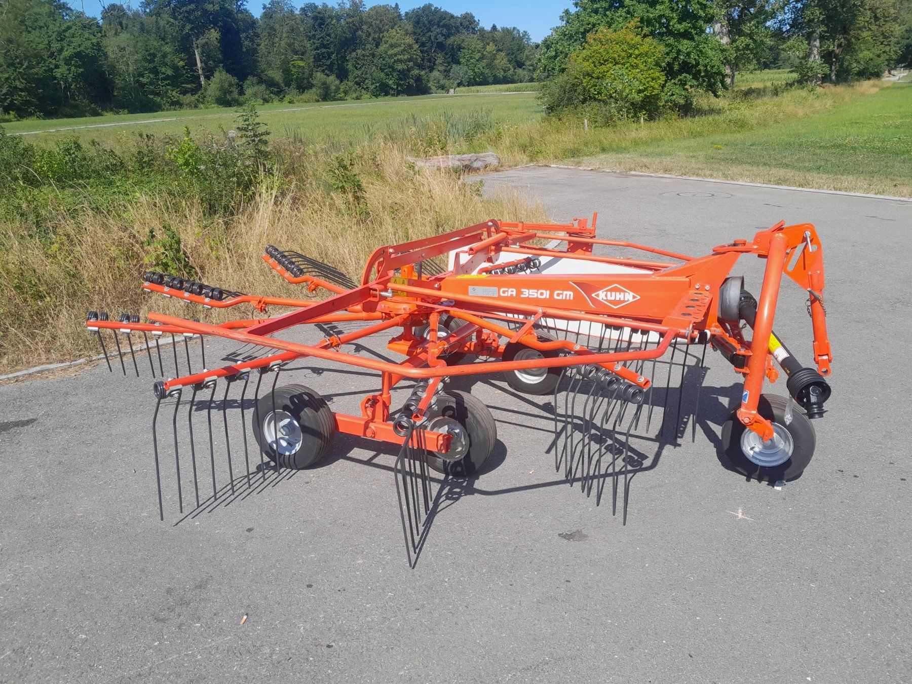 Kuhn Fauchage: Kreiselschwader Kuhn GA 3501 – D'occasion à Sursee par pafu02