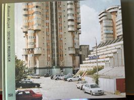 Roman Bezjak SOCIALIST MODERNISM Buch gebunden neuwertig