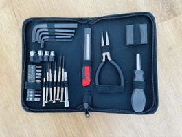 Werkzeugkoffer Set mit Zangen und Schraubendrehern neu