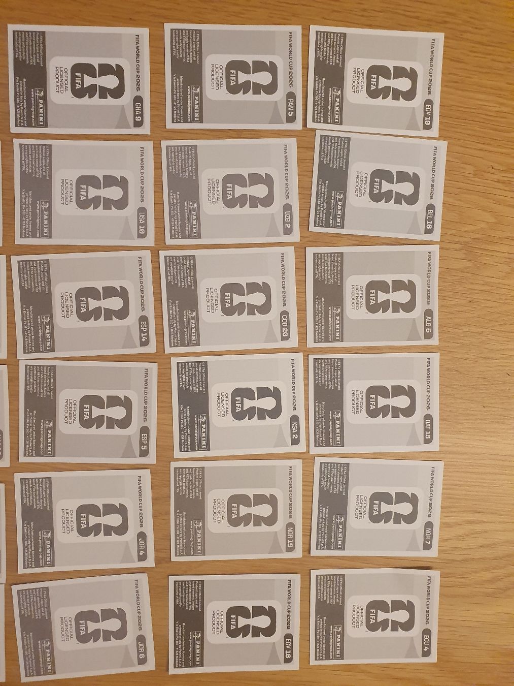 Panini Sammelbilder & Trading cards: diverse Paninis (blaue Hintergrund) – Neu und originalverpackt aus St.Gallen von Avena135 2