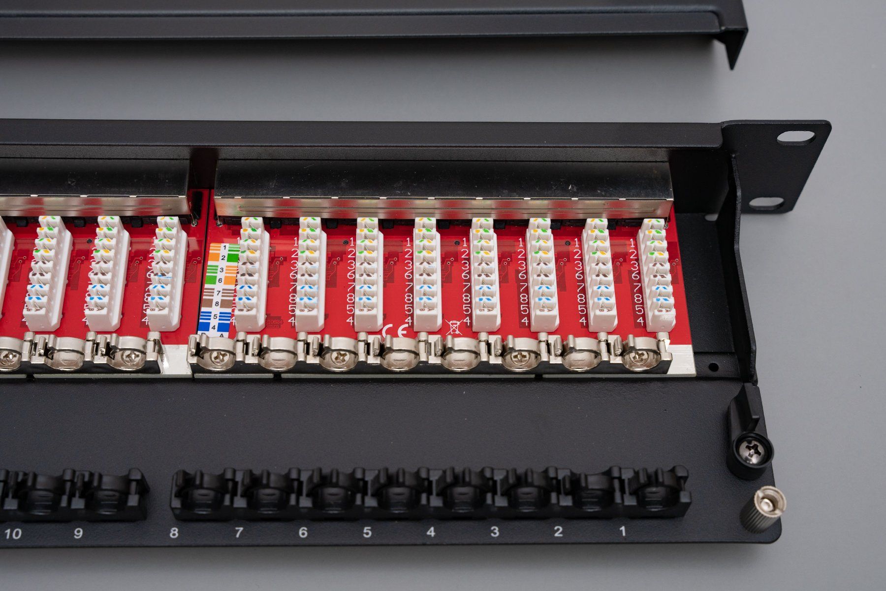 Racks & Cavalletti: 24 Port Digitus Cat.6A LSA Patch Panel DN-91624S-EA-B – Nuovo (secondo la descrizione) da Dietlikon venduto da phi_j5l6 1