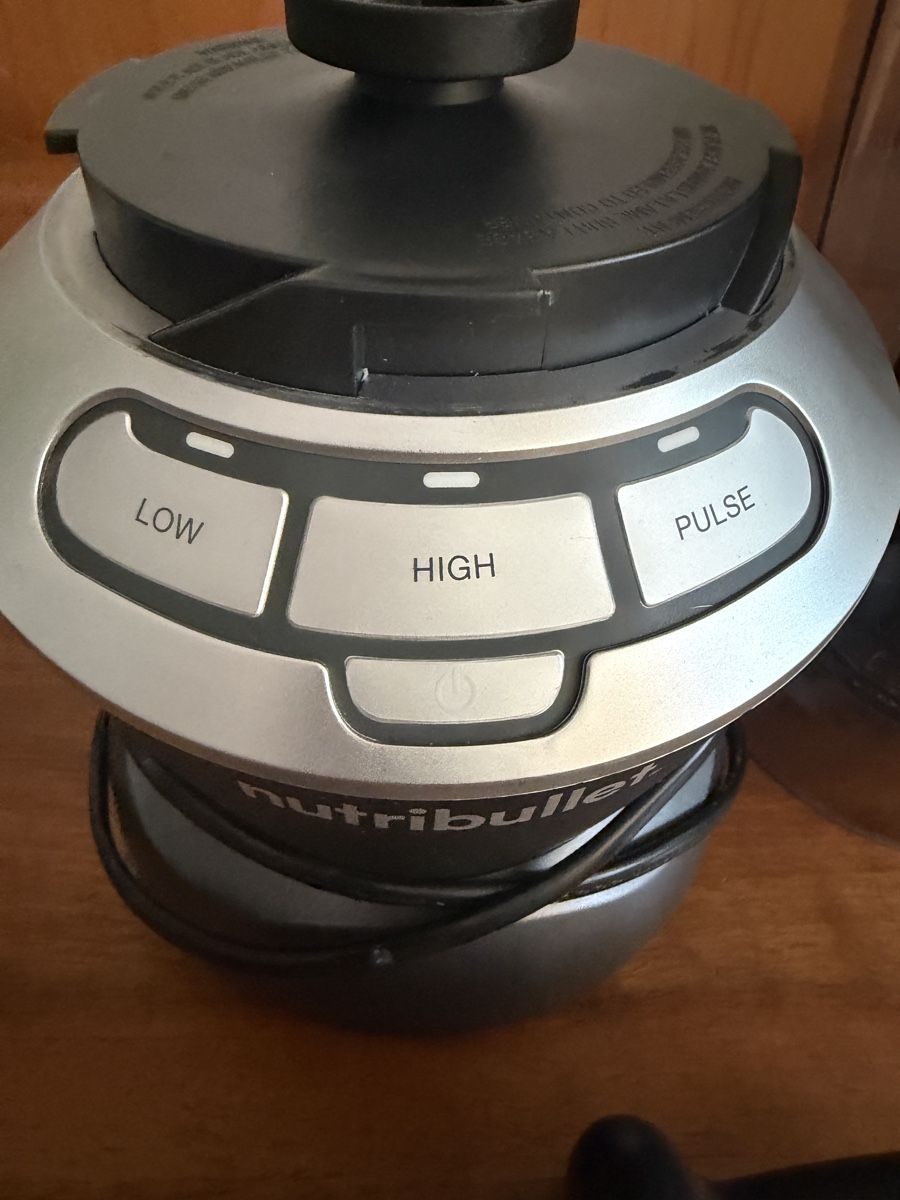 Nutribullet Elettrodomestici da cucina: Nutribullet Standmixer 1000W – Usato da Solothurn venduto da Mc_Clane 2