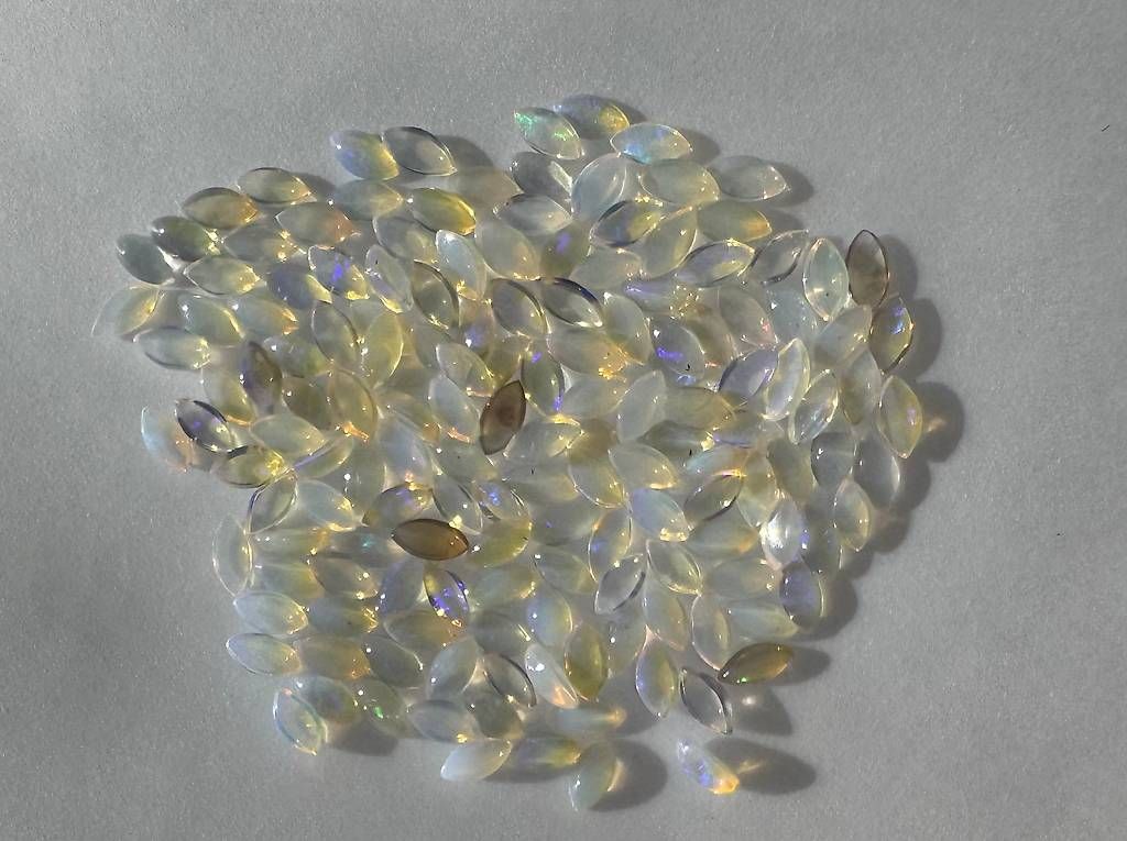 Fossilien: OPAL Cabochons aus Australien ECHT!!! top Farben/Glanz – Neu und originalverpackt aus Leuggern von gemshow